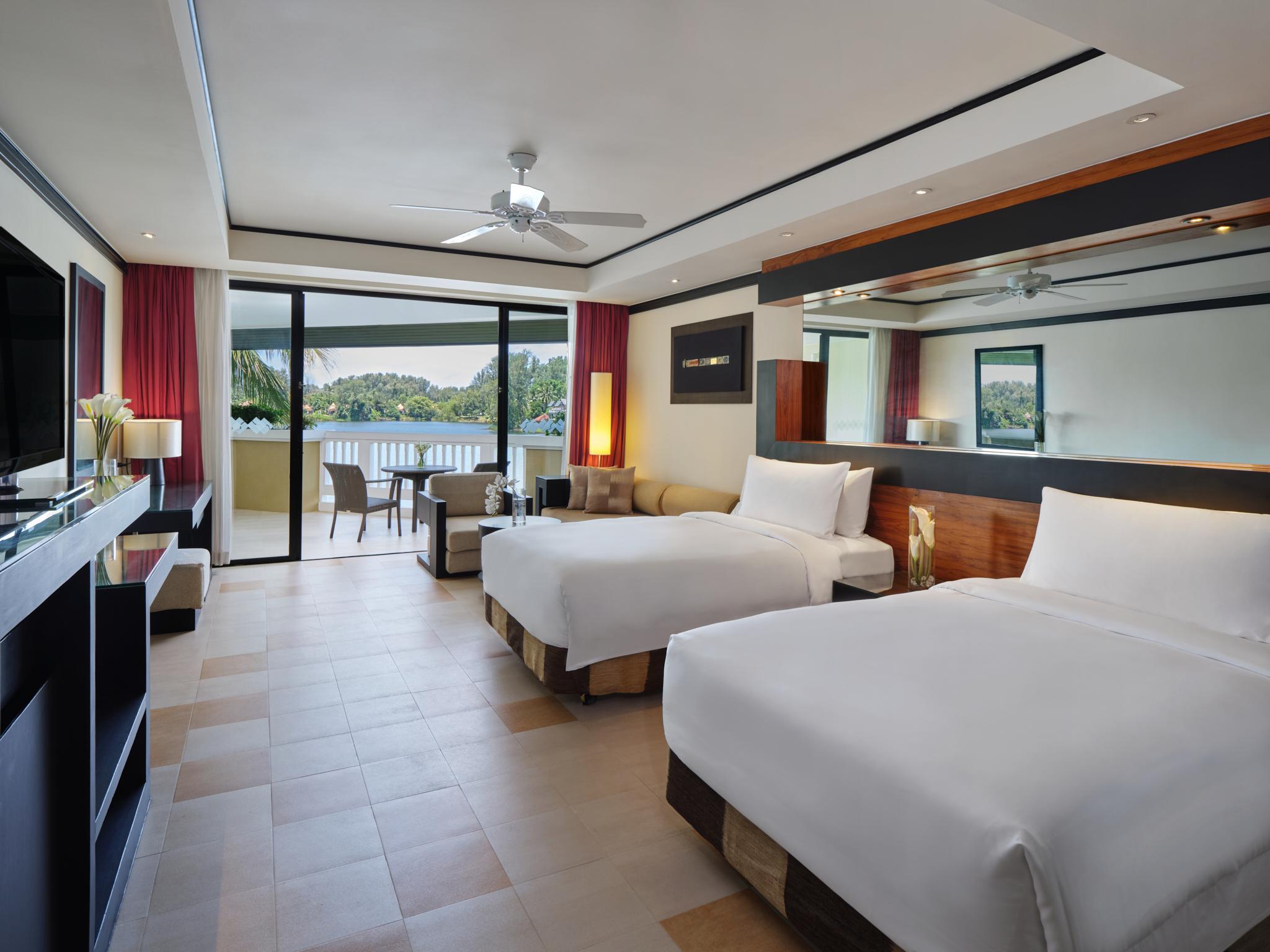 Laguna Grand Room 